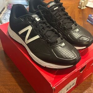 New Balance Baseball Turf Umpire Men's Black Athletic Shoes 9M MU950LW2 NIB